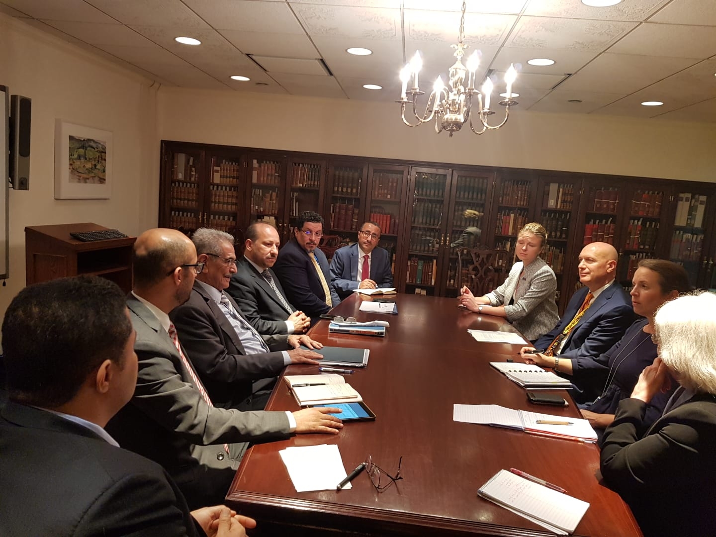 وزير التخطيط والتعاون الدولي ومحافظ البنك المركزي  يلتقيان مدير عام مكتب وزارة الخارجية لشؤون الشرق الادنى.