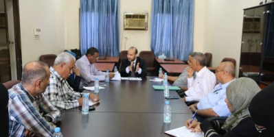 وزير التخطيط يلتقي السكرتارية الفنية للامن الغذائي ويزور مركز بحوث الأغذية والتقانات مابعد الحصاد 