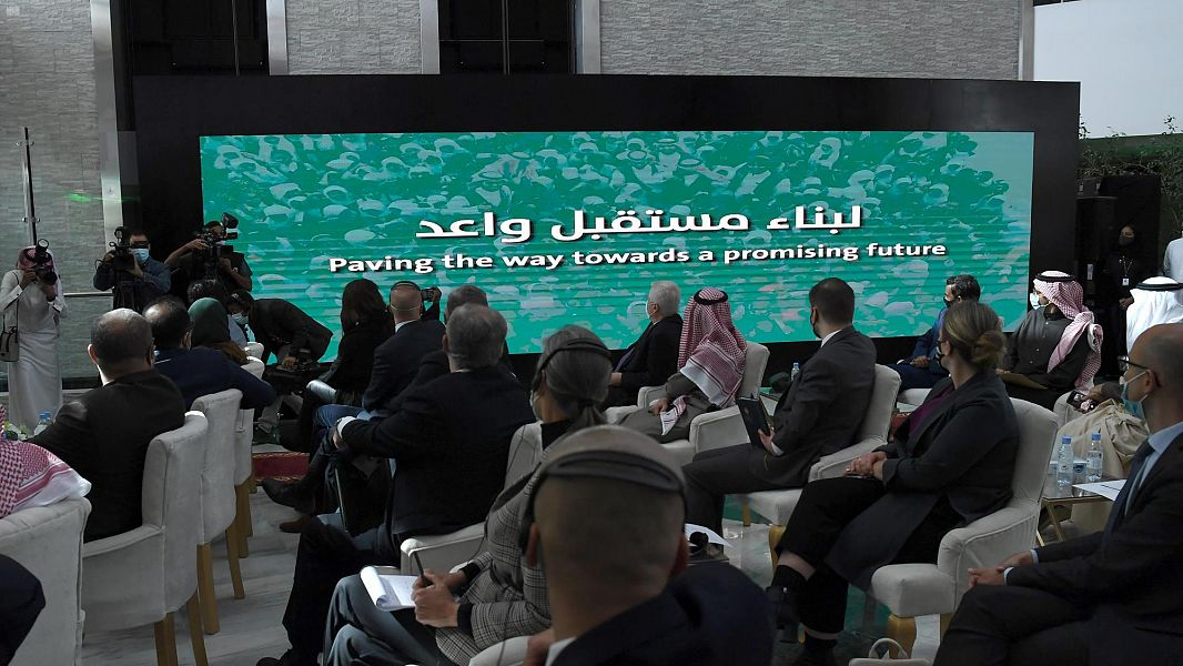  السعودية تطلق حزمة مشاريع في اليمن بتكلفة 303 ملايين ريال 