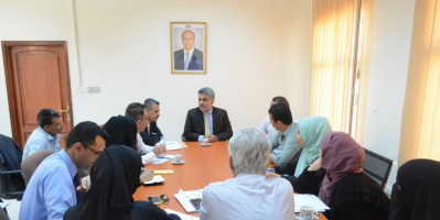  نائب وزير التخطيط يناقش خطط قطاعي المشاريع والتعاون الدولي بالوزارة لعام 2021م 