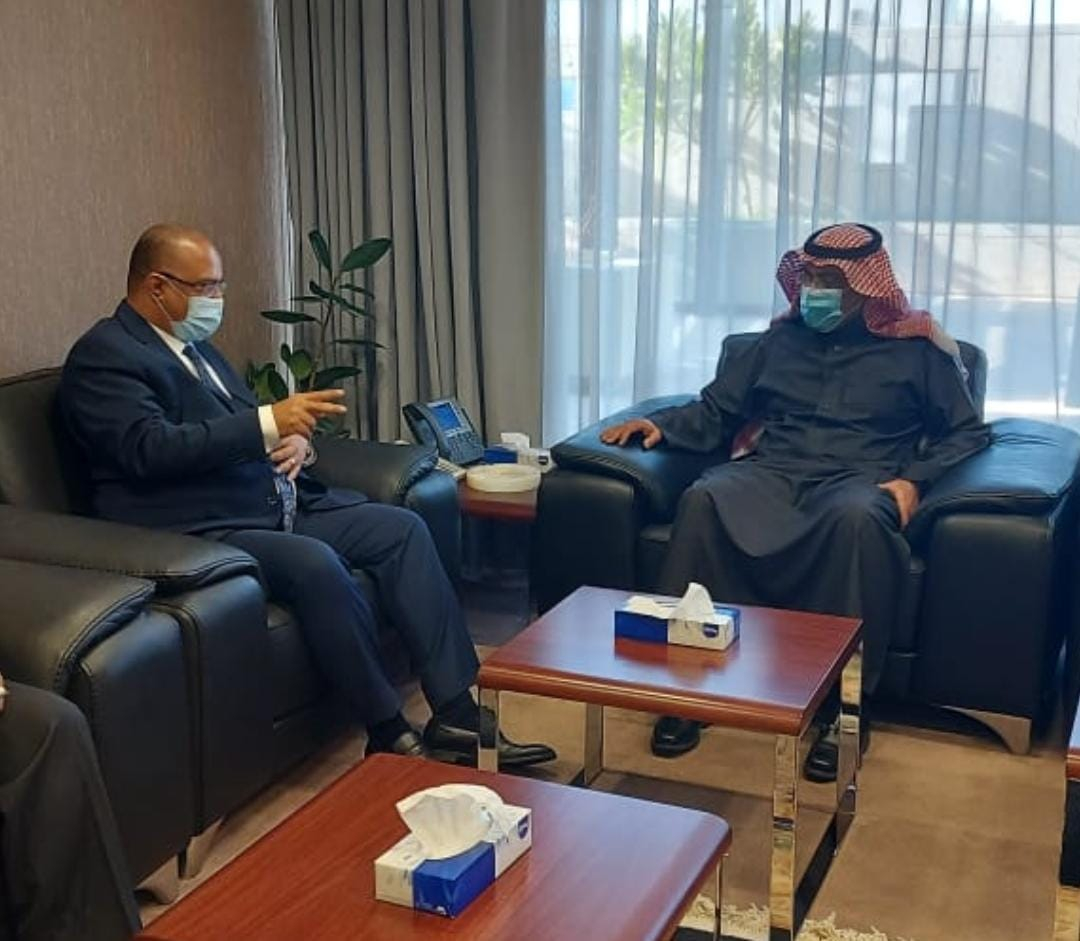  باذيب يلتقي نائب رئيس الصندوق السعودي للتنمية 