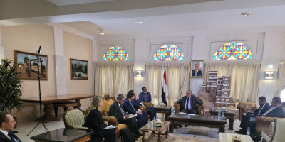  وزير التخطيط يناقش مع منسق الشؤون الإنسانية جهود مواجهة تحديات العمل الإنساني