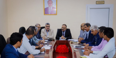  توقيع مذكرة تسليم عربتي إطفاء ووحدات متنقلة لمطاري عدن والريان الدوليين