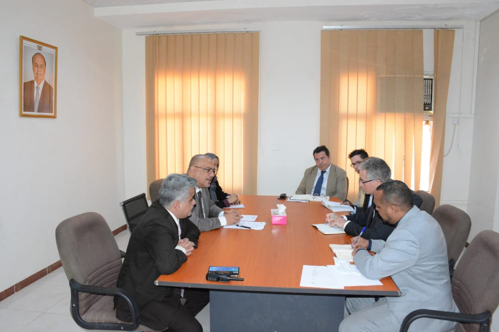  وزير التخطيط يبحث مع ممثل اليونيسيف في اليمن تنفيذ مشروع الحوالات النقدية
