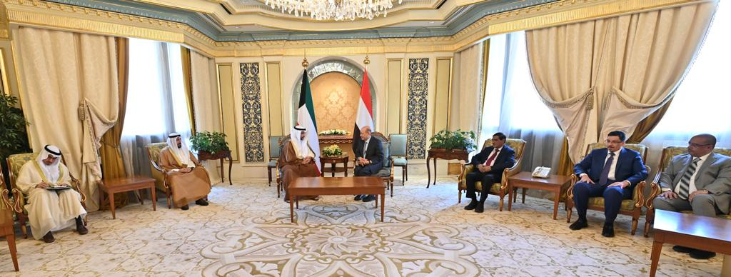  رئيس مجلس القيادة يستقبل رئيس مجلس الامة الكويتي