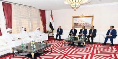  رئيس مجلس القيادة الرئاسي يدعو المنظمات الاقليمية والدولية الى العمل من المحافظات المحررة