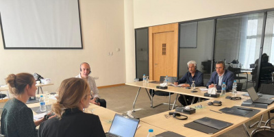 اجتماع لوفد وزارة التخطيط والتعاون الدولي مع منظمة التعاون الاقتصادي والتنمية بشان مشروع تعزيز الصمود الاقتصادي في اليمن