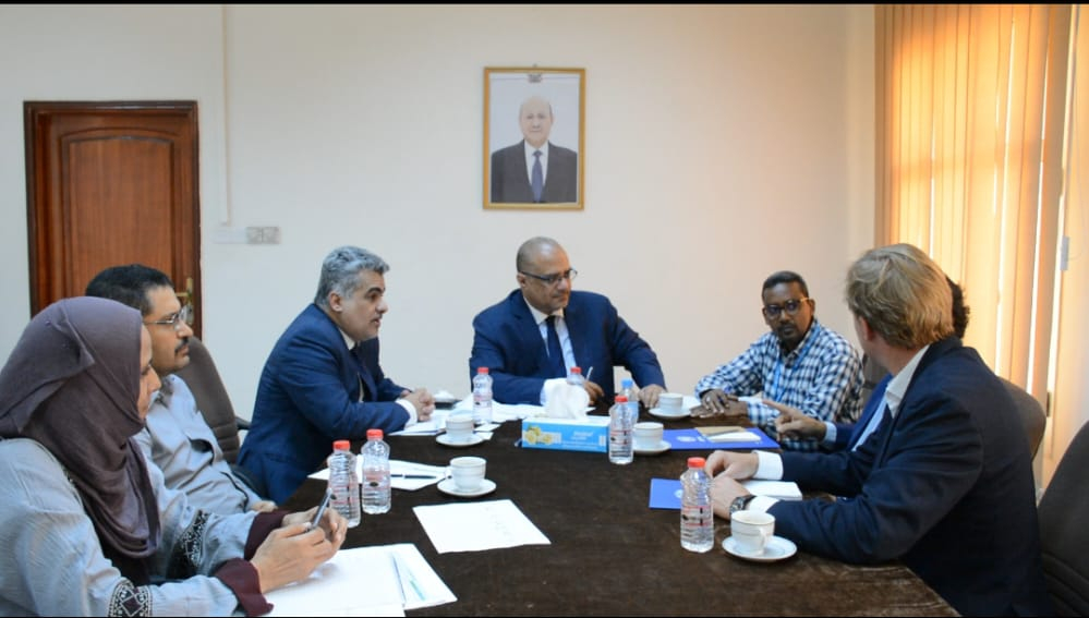 وزير التخطيط يبحث مع نائب منسق الشؤون الإنسانية في اليمن مستوى التدخلات الإنسانية والتنموية