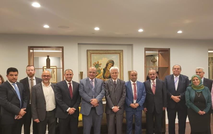  وزارة التخطيط تكرم عميد المديرين التنفيذيين بالبنك الدولي الدكتور ميرزا حسن