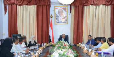  اجتماع موسع برئاسة وزير التخطيط يناقش أداء فروع الوزارة ومتابعة تنفيذ المشاريع بالمحافظات المحررة