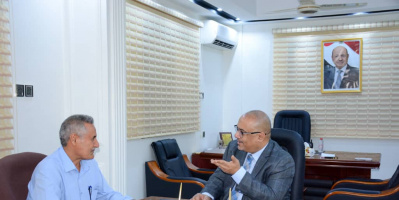 وزير التخطيط يناقش مدير مصافي عدن لتطوير وتأهيل المصافي