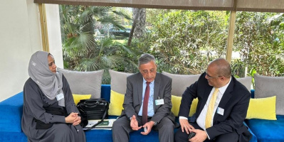  فريق من وزارتي التخطيط والمالية يناقش مع الصندوق العربي حزمة من المشاريع التنموية