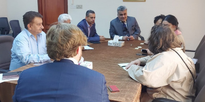  نائب وزير التخطيط يبحث مع وفداً سويدياً وممثل اليونيسيف التدخلات الانسانية