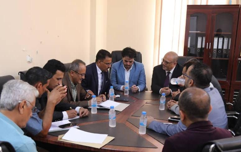 وزير التخطيط والتعاون الدولي يلتقي أمين محلي حضرموت في المكلا