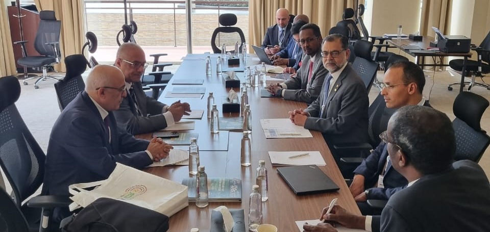  وزير التخطيط يبحث مع نائب رئيس البنك الاسلامي للتنمية تعزيز التعاون والشراكة