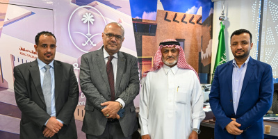  الوزير باذيب يبحث مع البرنامج السعودي استعدادات إطلاق مناقصات عدد من المشاريع الحيوية