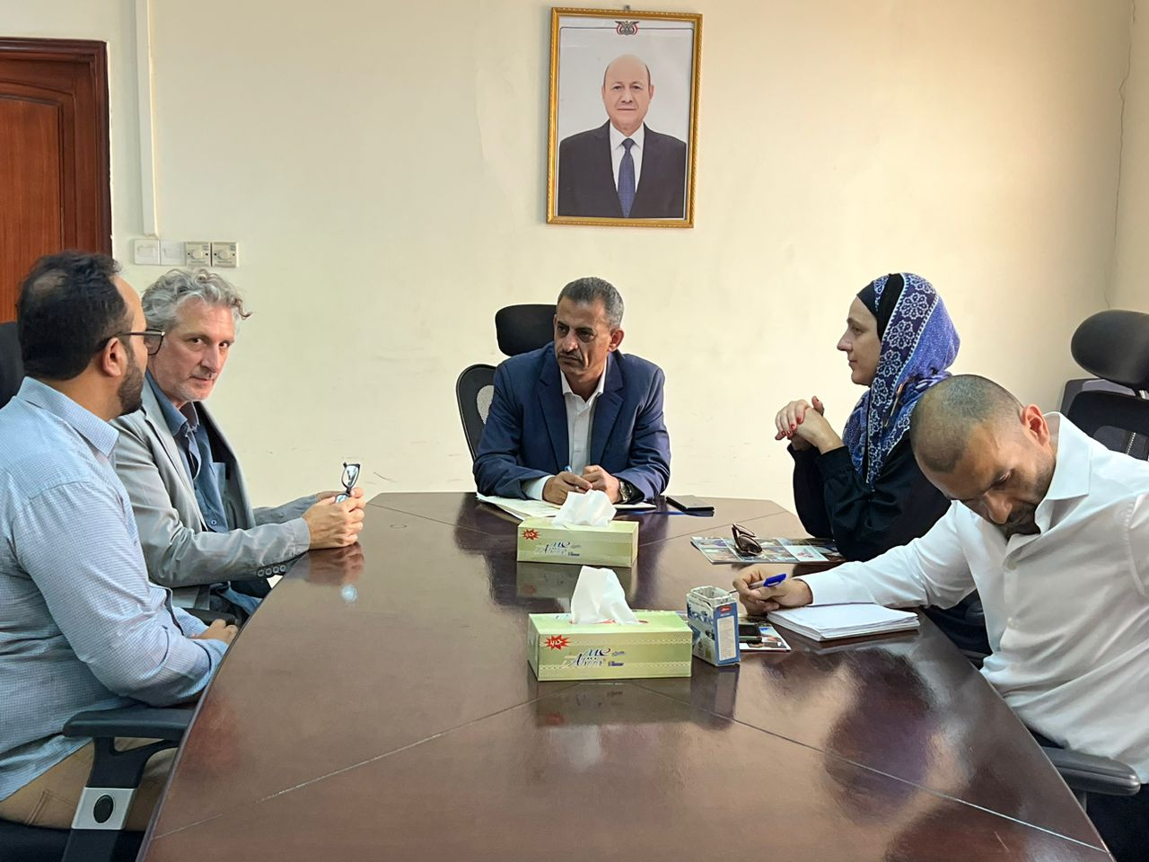 وكيل وزارة التخطيط يلتقي بالمدير القطري لأطباء بلاحدود الفرنسية