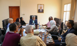 نائب وزير التخطيط يبحث مع مسؤول بمنظمة اليونيسيف مشروع الحوالات النقدية الغير مشروطة