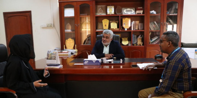 نائب وزير التخطيط يبحث مع الأمم المتحدة والصليب الأحمر تعزيز التنسيق لدعم التنمية والقطاع الصحي